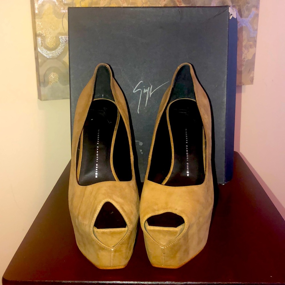 Giuseppe Zanotti Liza 90 L Sand